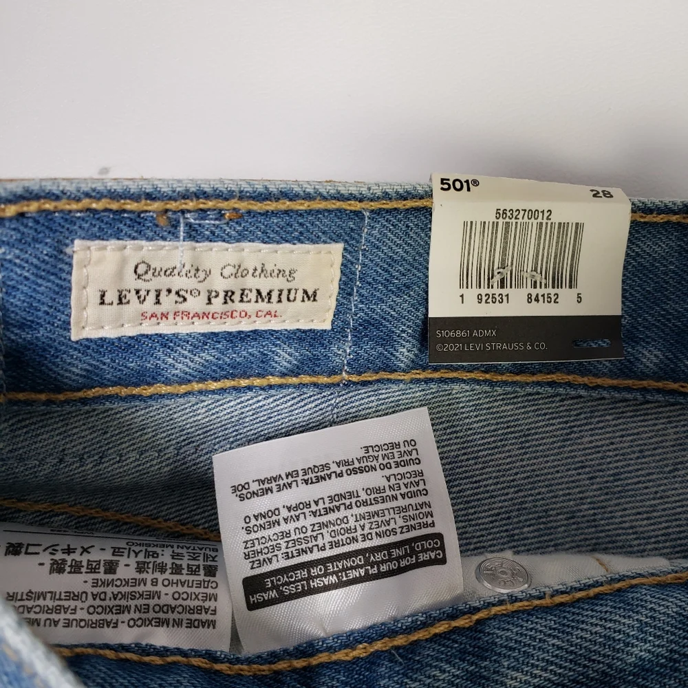 Levi's Premium 501 Original Distressed Womens Shorts High Rise Ripped Size 28